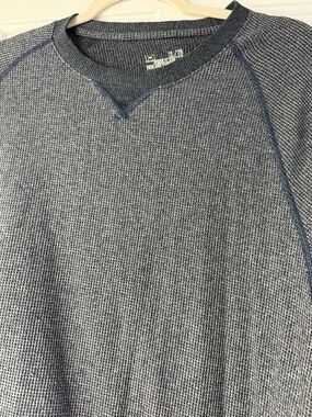 Men's Blue Heather Crewneck shirt. NEW. Underarmour